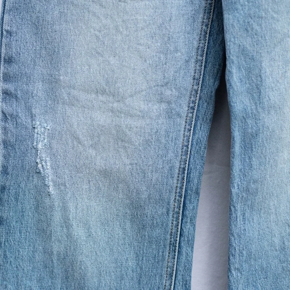 KanCan Jeans 3/25 Mid Rise True Straight Light‎ Wash Distressed Denim NWT